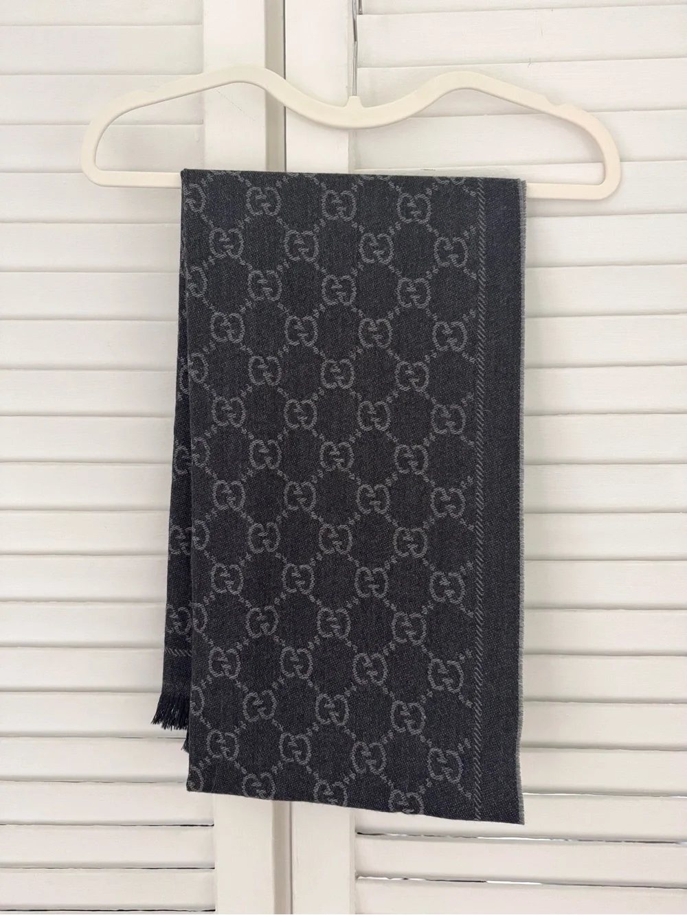 NEW Gucci ‘Sten’ GG Logo Wool Scarf - Charcoal Grey & Light Gray Contrast